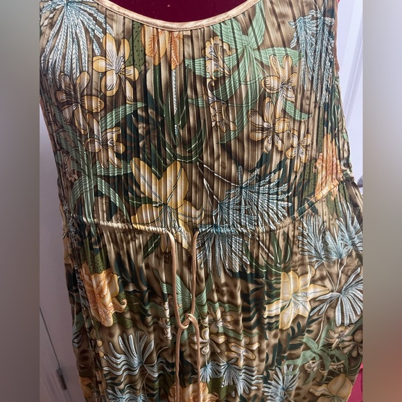Robbie Bee Tropical Print Pleated Fully Lined Maxi Dress EUC Size 16 - Picture 8 of 11
